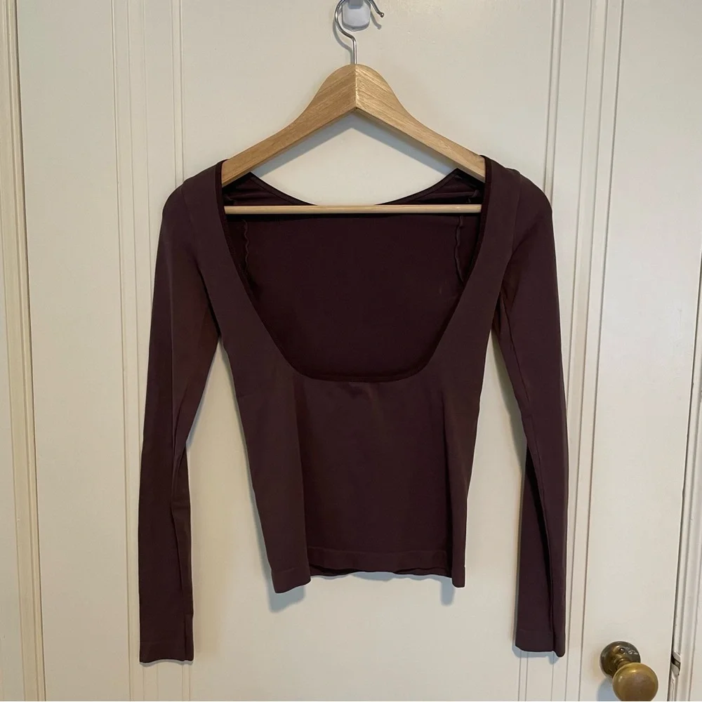 Free People Intimately Low Back Seamless Long Sleeve‎ in Chocolate Brown - Picture 4 of 5